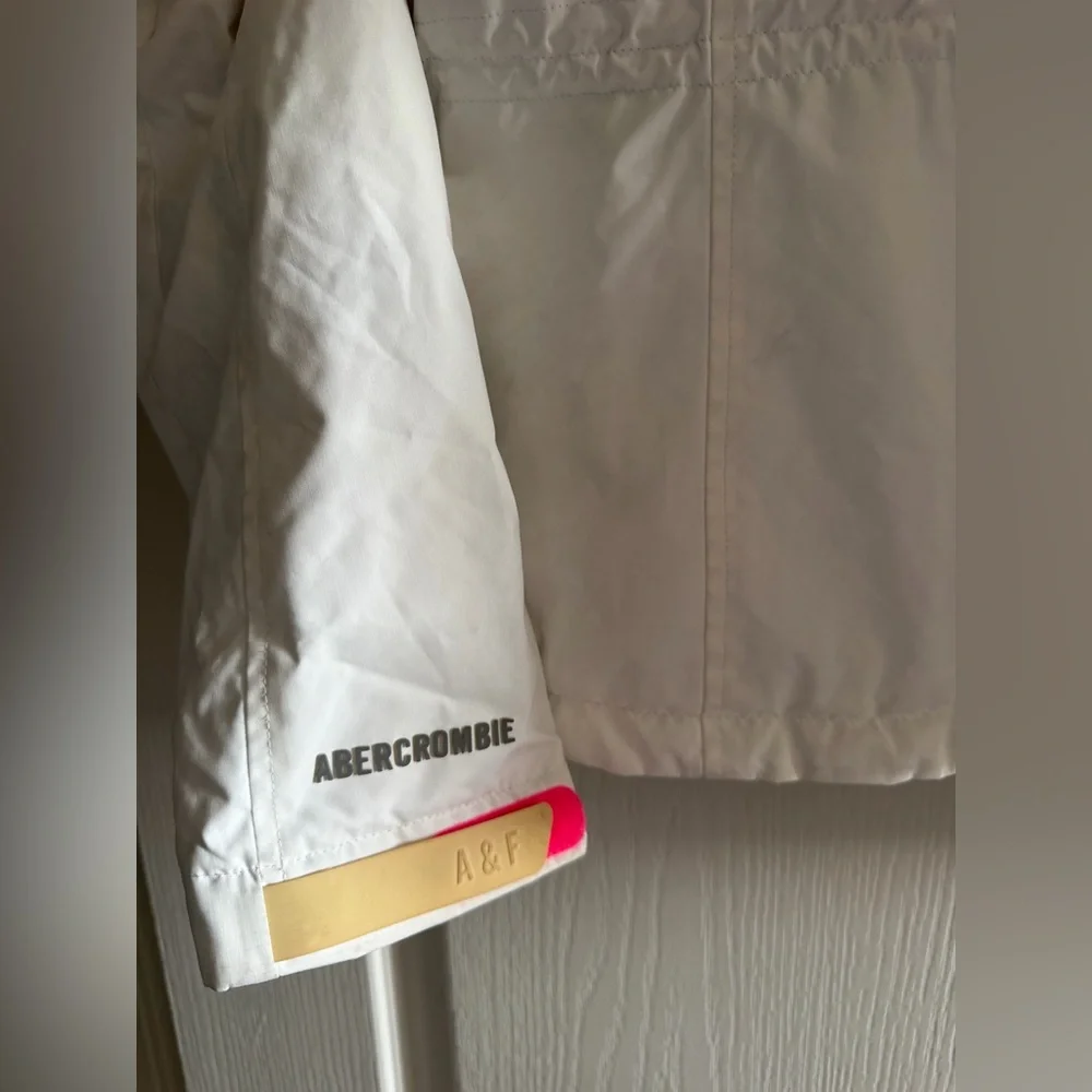 Abercrombie White Hooded Ski Jacket - Picture 10 of 11